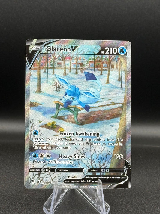 Glaceon V Evolving Skies #175
